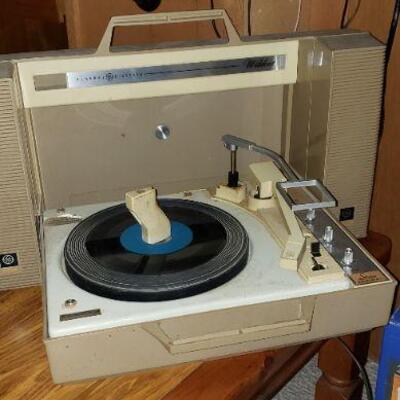 1950's 3 speed record player