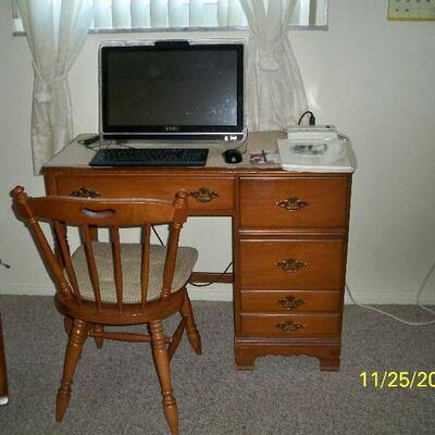 Vintage Bassett Furniture Co. 4 Drawer Desk with Chair