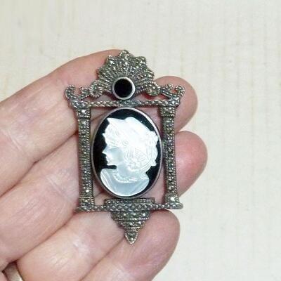 Sterling Onyx pin/pend