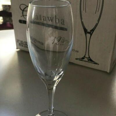 https://www.ebay.com/itm/124474067033	FL0015 FLUTED CHAMPAGNE STEMWARE GLASS LOT OF 12- 177 ML IN BOX Pickup Only		 Buy-it-Now 	 $60.00 
