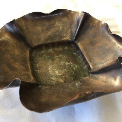 Vintage hammered copper bowl, unsigned