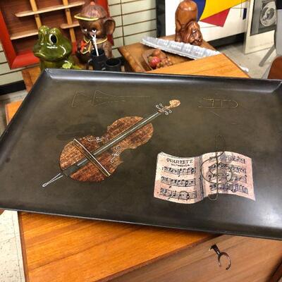 Couroc violin and sheet music