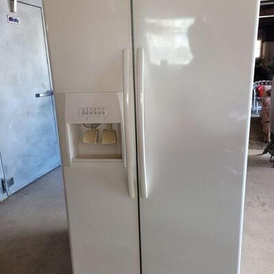 Almond Whirlpool Refrigerator. https://ctbids.com/#!/description/share/675694 Almond colored side by side Whirlpool refrigerator....