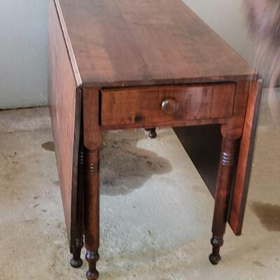 Chestnut Dropleaf. https://ctbids.com/#!/description/share/675696 Table Beautiful chestnut dropleaf table with one side drawer, and...