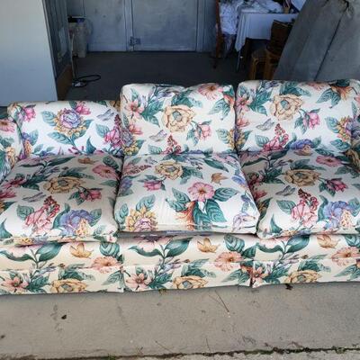 Floral and Butterflies Couch. https://ctbids.com/#!/description/share/675690 This lovely couch is 117