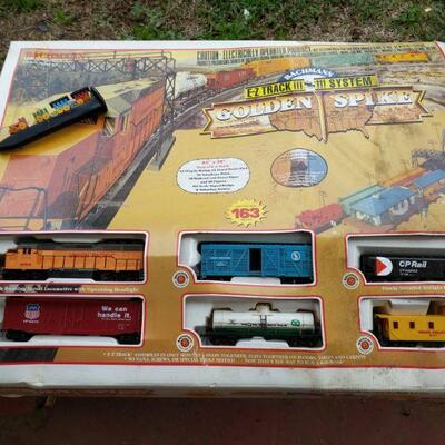HO Scale Bachmann Golden Spike Railroad Train
https://ctbids.com/#!/description/share/679253 Collectible set with box however there is...