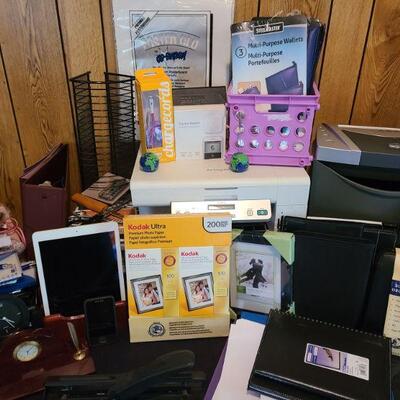 Printer, Shredder, iPad & Office Things
https://ctbids.com/#!/description/share/679316 Lexmark printer, Ipad, paper shredder, apple card...