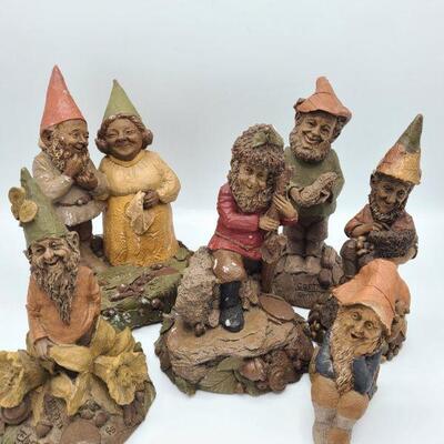 The Nature Of Gnomes
https://ctbids.com/#!/description/share/679328 Climbing Mount Rushmore, counting beans, frolicking , farming and...