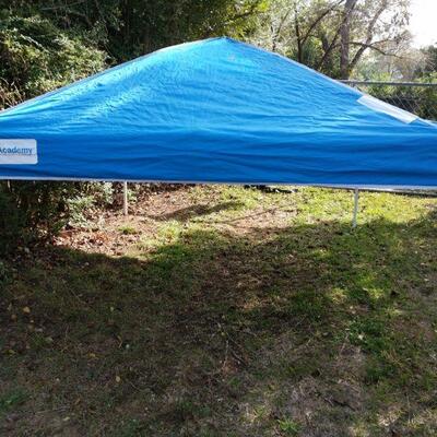 10'x10' Easy Shade Canopy
https://ctbids.com/#!/description/share/679275 Used condition. Comes with carrying case. 