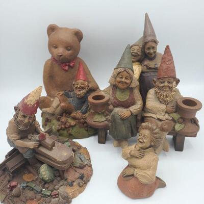 Life Is Full Of Laughter
https://ctbids.com/#!/description/share/679329 The gnomes are full of life and laughter. Gnomes on bench can be...