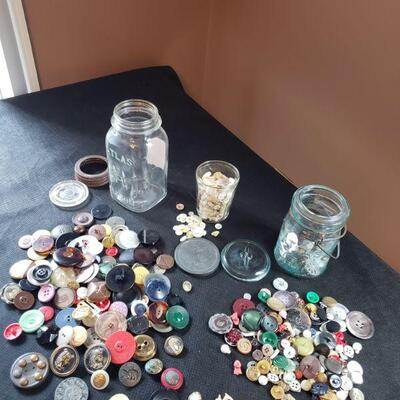 https://ctbids.com/#!/description/share/682443 The owners were fans of estate sales and auctions. They have an amazing button collection....