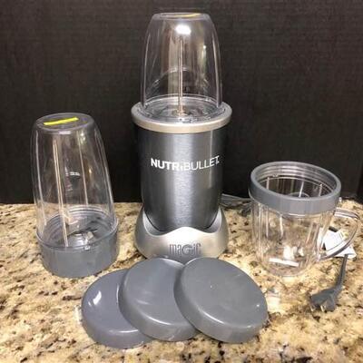https://ctbids.com/#!/description/share/681989 Nutribullet system with two blade attachments, three containers and lids
