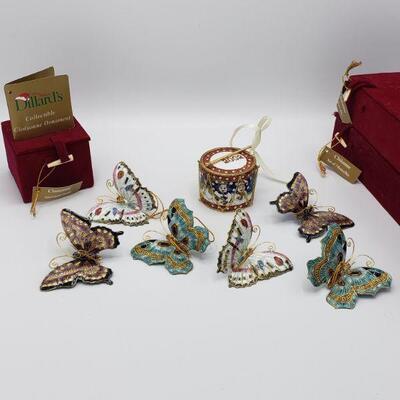 https://ctbids.com/#!/description/share/682602 Gorgeous collection of Cloisonné ornaments with original boxes. Drum stick needs to be...