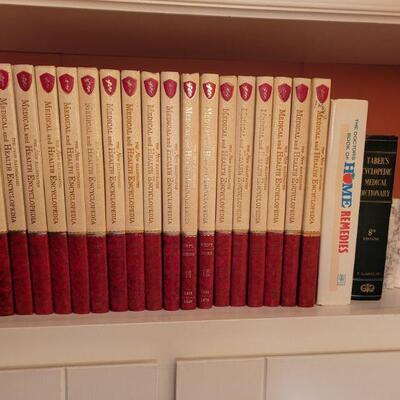 https://ctbids.com/#!/description/share/682547 A complete collection of the Medical and Health Encyclopedias. As a bonus there is the 8th...