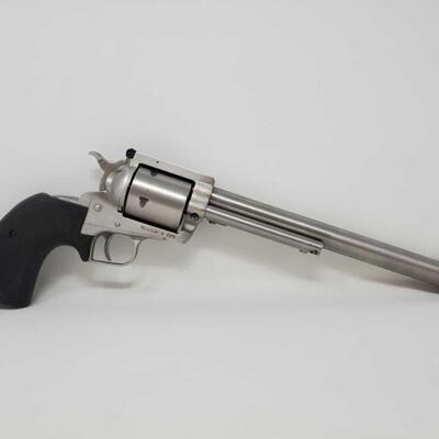 600 

Magnum Research BFR .454 Cal Revolver with Holster
Serial Number: DM2073 Barrel Length: 10