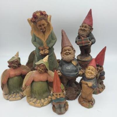8 Gnomes ranging in sizes 9''- 4.5''

 