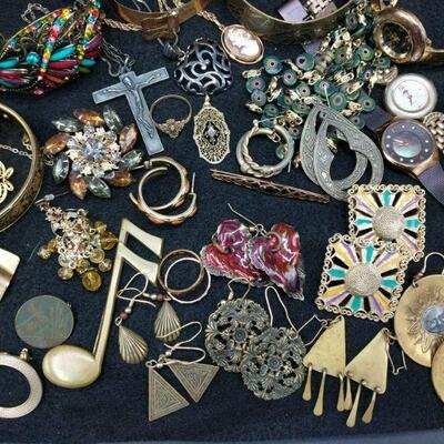Beautiful collection of costume jewelry. Includes earrings, bracelets, rings and pendants.
