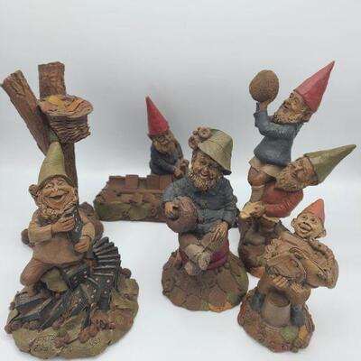 Gnomes love fun and games. Shooting hoops, catching balls playing indoor games. Everything we love so do the gnomes.

 