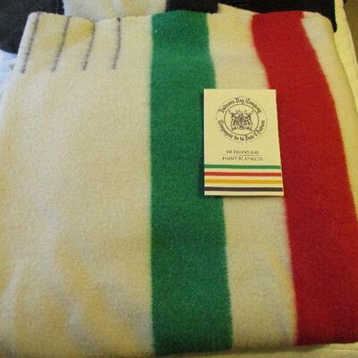Hudsons Bay 4 point wool blanket