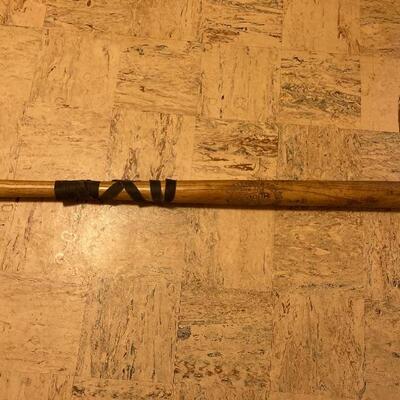 Rare J F Hillerich & Son Indoor No. 52 baseball bat 