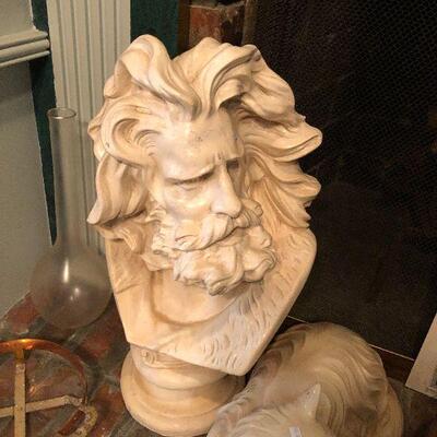 https://www.ebay.com/itm/124487102535	FL1044 Bust / Scpulpture of Moss X Large Estate Sale Pickup	 $199.99 
