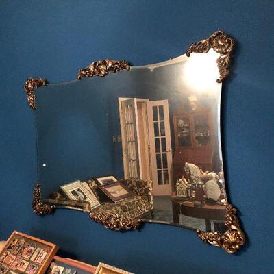 https://www.ebay.com/itm/114576088148	FL1052 XL Victorian Style Wall Hanging Mirror Estate Sale Pickup	 $295.00 
