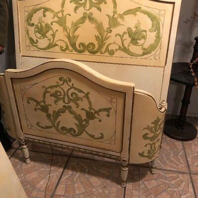 https://www.ebay.com/itm/114575713886	FL1003: French Provincial Twin Size Bed Frame Estate Sale Pickup	 $125.00 	 OBO 
