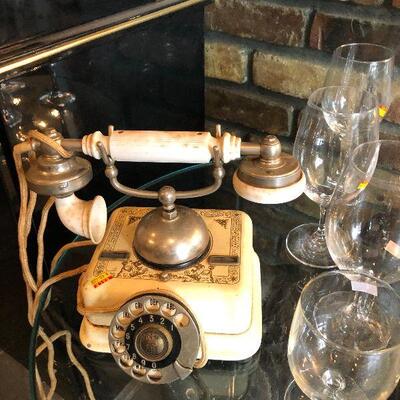 https://www.ebay.com/itm/114576070996	FL1041 Antique Phone with Rotary Dial Estate Sale Pickup	 $50.00 
