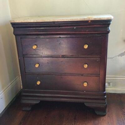 https://www.ebay.com/itm/124487248883	WRG5004 1860s American Chest of Drawers W/ White Marble Top Estate Sale Pickup	 $988.75 
