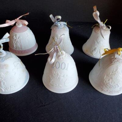 https://ctbids.com/#!/description/share/687837 Lladro porcelain holiday bells from 1996, 1998, 1999, 2000, 2001 and 2003.
4â€ H 