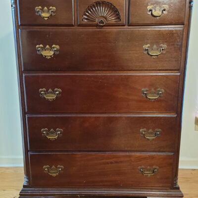 https://ctbids.com/#!/description/share/687819 7 drawer Kling mahogany dresser stands 46