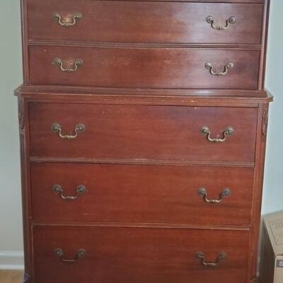 https://ctbids.com/#!/description/share/687749 Beautiful Atlas mahogany tall dresser with 5 drawers. Top drawer of each section has a...