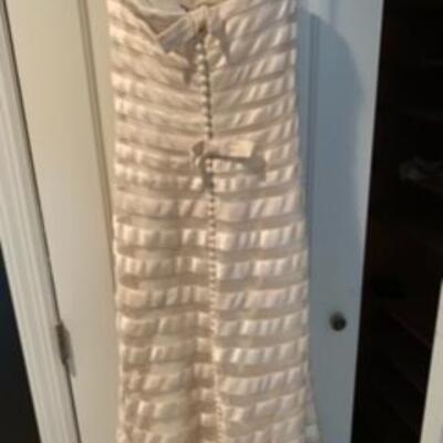 Vera Wang Wedding gown and veil size 10