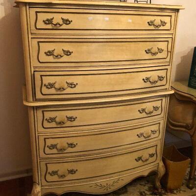 https://www.ebay.com/itm/124486732418	FL4011 French Provincial Tall Chest of Drawers Estate Sale Pickup	 $595.00 	 OBO 
