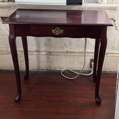 https://www.ebay.com/itm/124511447315	WRG5016 Queen Anne Style Hall / Accent Table Local Pickup		 Buy-it-Now 	 $49.99 

