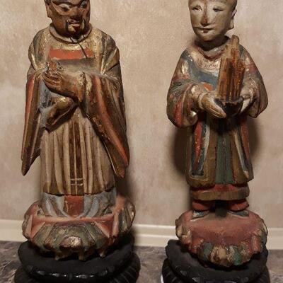 Pair 18thc Carved Miniature Chinese Figures.
Antique polychrome hand carved Chinese miniature figurines.