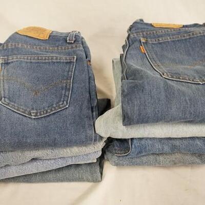 1020	LOT OF TEN PAIRS OF LEVI STRAUSS & COMPANY JEANS, VARYING DEGREE OF WEAR
