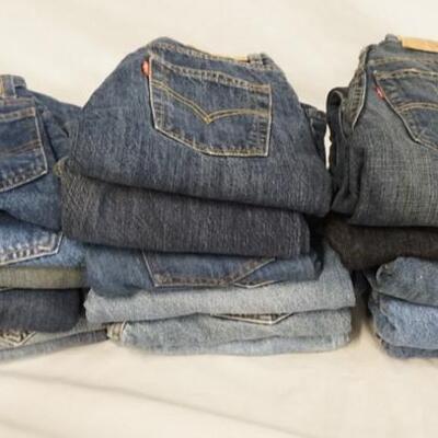 1129	LOT OF 18 PAIRS OF LEVI STRAUSS & COMPANY JEANS. ALL ARE SIZE 10. VARYING DEGREES OF WEAR 
