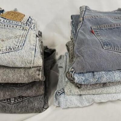 1027	LOT OF TEN PAIRS OF LEVI STRAUSS & COMPANY JEANS, VARYING DEGREE OF WEAR
