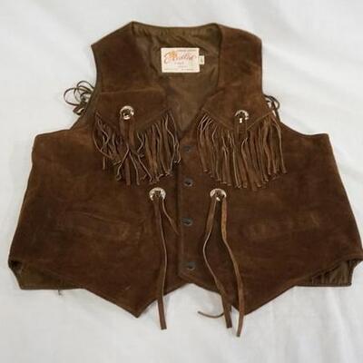 1072	VINTAGE SUEDE GENUINE LEATHER VEST BY EXCELLED SIZE L 
