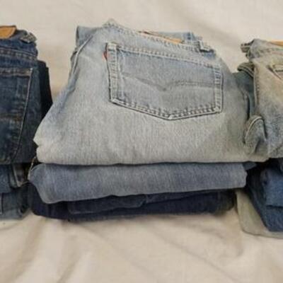 1026	LOT OF 15 PAIRS OF LEVI STRAUSS & COMPANY JEANS, VARYING DEGREE OF WEAR
