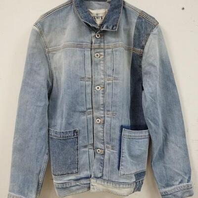1025	LEVI'S MADE & CRAFTED DENIM JACKET SIZE 2 STILL HAS ORIGINAL TAGS

