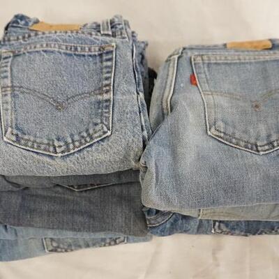 1003	LOT OF TEN PAIRS OF VINTAGE YOUTH SIZED LEVI STRAUSS & COMPANY JEANS W/ RED TABS, VARYING DEGREE OF WEAR

