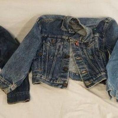 1077	LOT OF THREE YOUTH SIZED LEVI STRAUSS & COMPANY DENIM JACKETS TWO ARE MARKED MADE IN CANADA, ONE IS MARKED USA 
