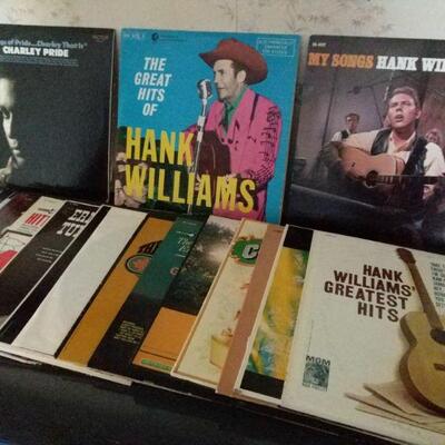 https://ctbids.com/#!/description/share/697723 Mystery lot of vinyl records. Includes Hank Williams, Charley Pride and more.

 