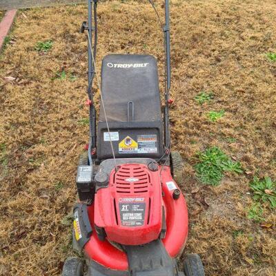 https://ctbids.com/#!/description/share/697684 Troy-Bilt lawnmower has 21