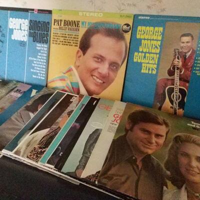https://ctbids.com/#!/description/share/697724 Mystery lot of vinyl records. Includes Pat Boone, George Jones and more.

 