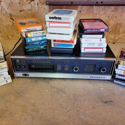 https://ctbids.com/#!/description/share/697706 Yes, it works!! Complete with tapes to listen to! The unit is 17