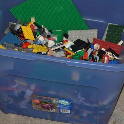 TONS of Legos! Lego