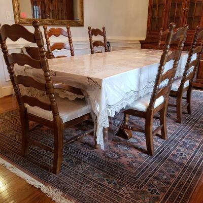 https://ctbids.com/#!/description/share/700609 This stunning Link-Taylor Pilgrim Pride knotty pine dining room table and matching chairs...